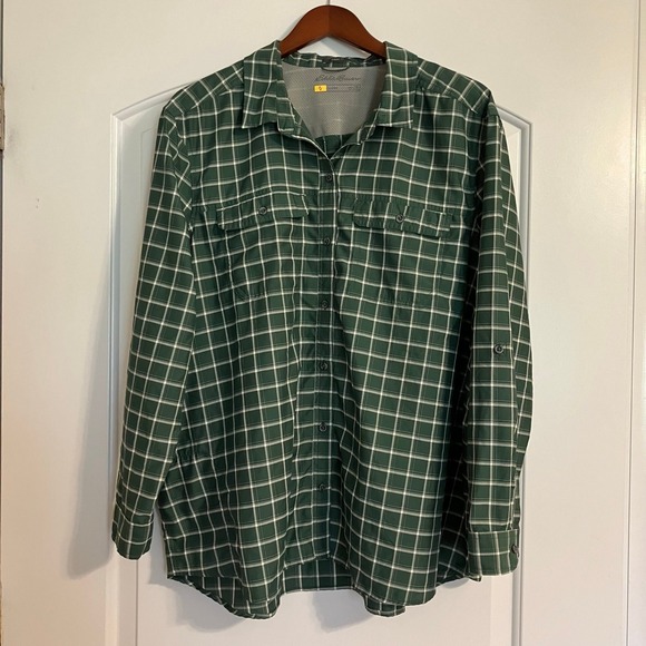 Eddie Bauer Other - Eddie Bauer Travex Classic Fit Hiking Shirt Green Plaid Button Up
Outdoors 2XL